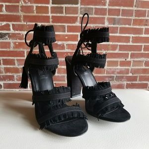 🎈LAST CHANCE❗(GUESS) Gweconi Heel Sandals